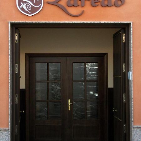 Hospederia Laredo Hotel La Carlota Exterior photo