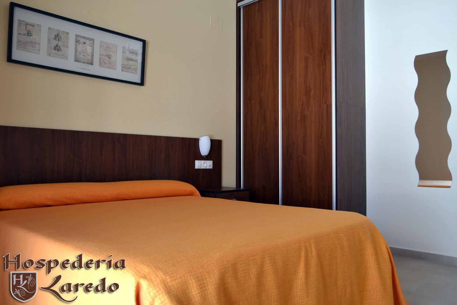Hospederia Laredo Hotel La Carlota Exterior photo